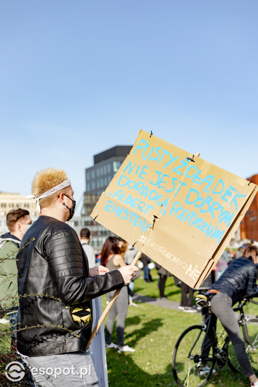 Protesty na ulicach Trójmiasta: kobiety dołączyły do gastronomików i strajku przedsiębiorców [25.10.20]