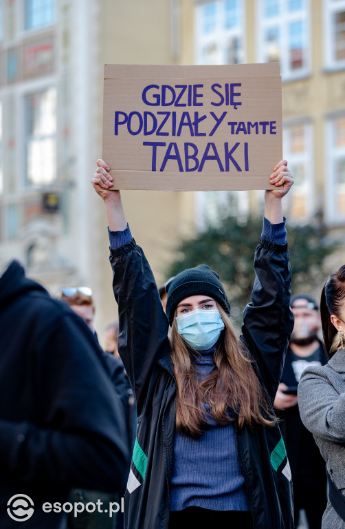 Protesty na ulicach Trójmiasta: kobiety dołączyły do gastronomików i strajku przedsiębiorców [25.10.20]