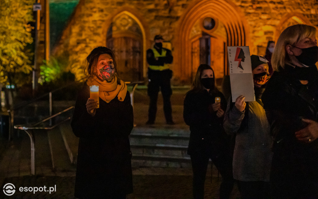 Strajk Kobiet w Sopocie: wiceprezydent Sopotu przyłączyła się do protestujących [27.10.2020]