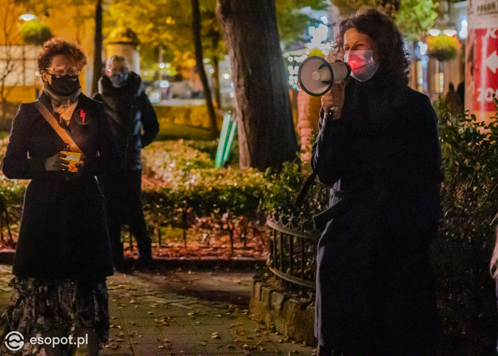 Strajk Kobiet w Sopocie: wiceprezydent Sopotu przyłączyła się do protestujących [27.10.2020]