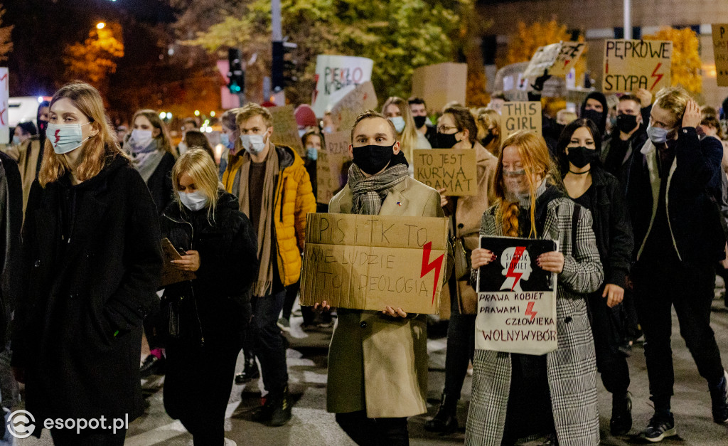 Strajk Kobiet w Sopocie: wiceprezydent Sopotu przyłączyła się do protestujących [27.10.2020]