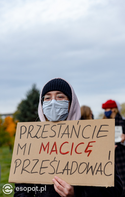 Tłum studentów protestował na kampusie UG [FOTO]
