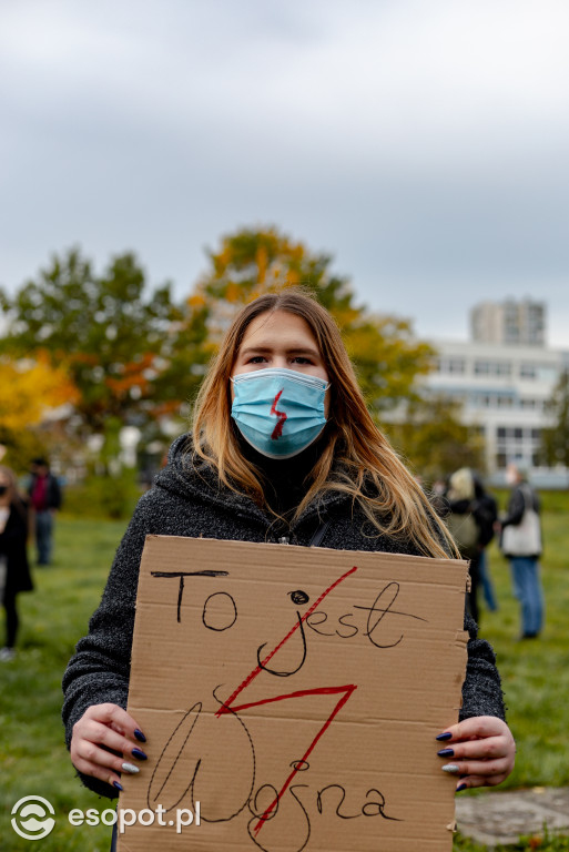 Tłum studentów protestował na kampusie UG [FOTO]