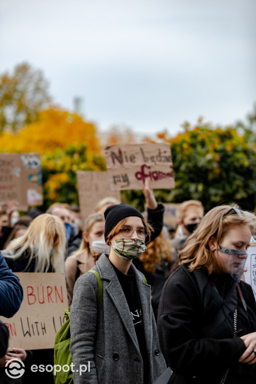 Tłum studentów protestował na kampusie UG [FOTO]