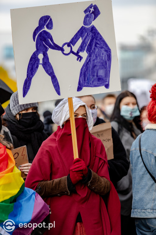 Tłum studentów protestował na kampusie UG [FOTO]
