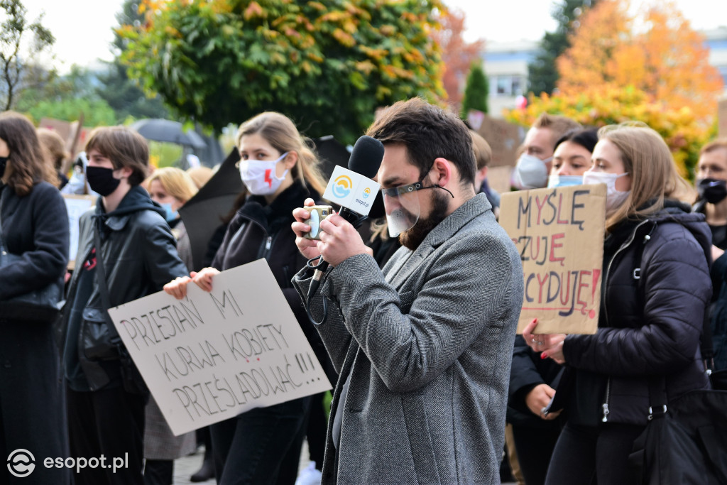 Tłum studentów protestował na kampusie UG [FOTO]