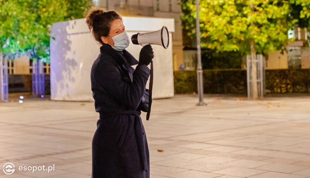 Strajk Kobiet w Sopocie: władze miasta dołączyły do protestu [FOTO]