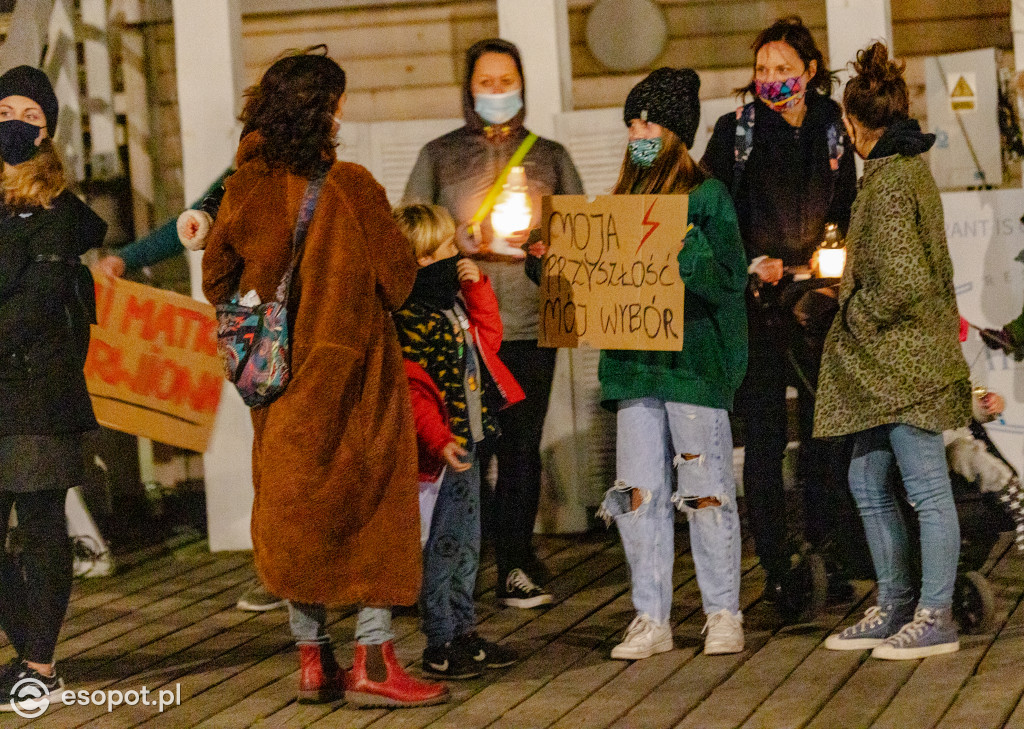 Strajk Kobiet w Sopocie: władze miasta dołączyły do protestu [FOTO]