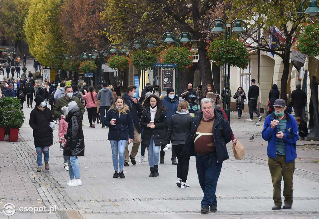 Sopot w czasie pandemii - niedzielny spacer po kurorcie 08.11.2020