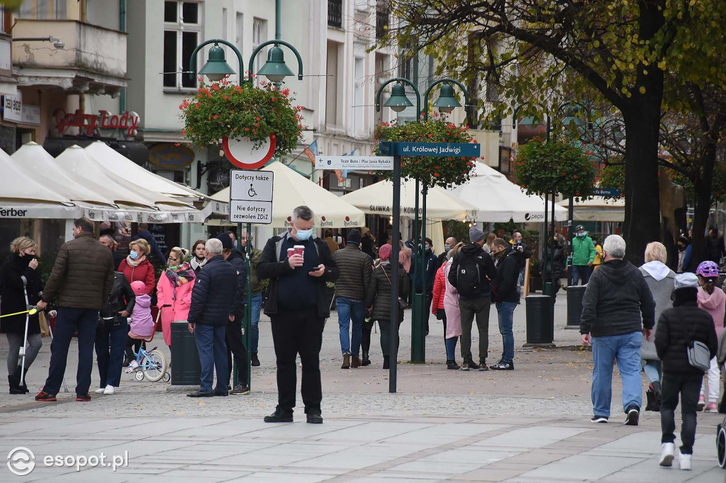 Sopot w czasie pandemii - niedzielny spacer po kurorcie 08.11.2020