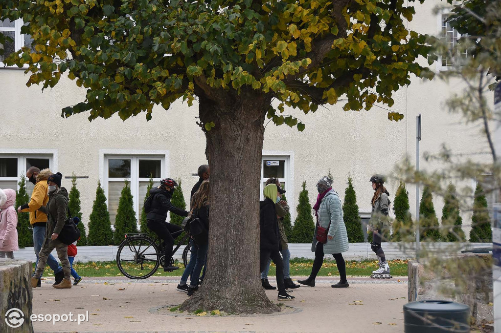 Sopot w czasie pandemii - niedzielny spacer po kurorcie 08.11.2020