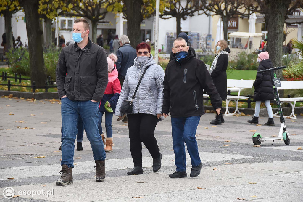 Sopot w czasie pandemii - niedzielny spacer po kurorcie 08.11.2020