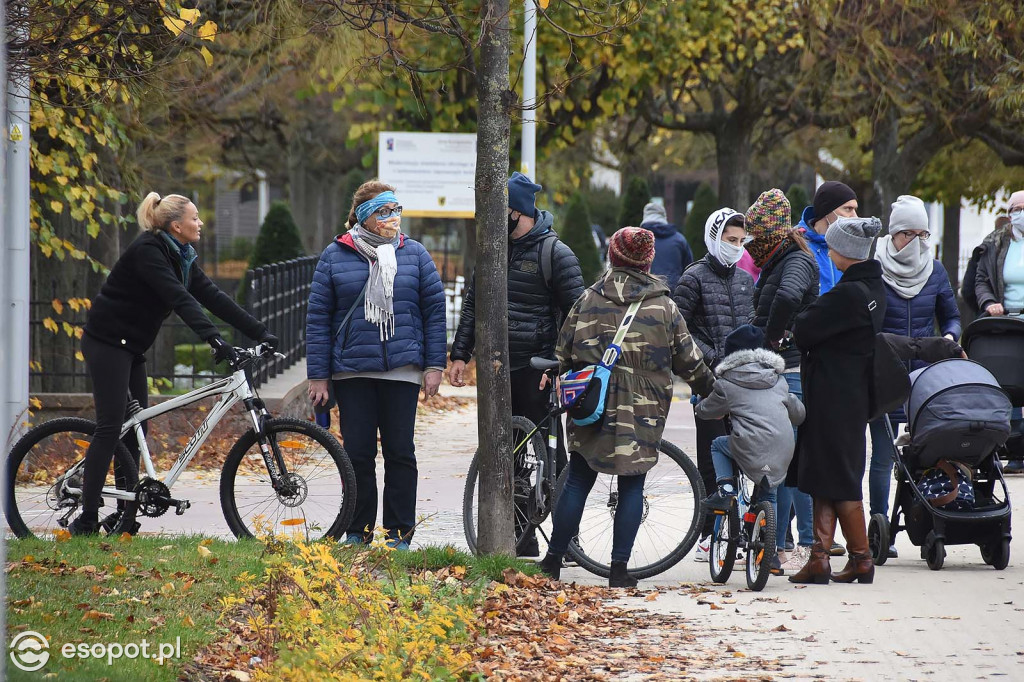 Sopot w czasie pandemii - niedzielny spacer po kurorcie 08.11.2020