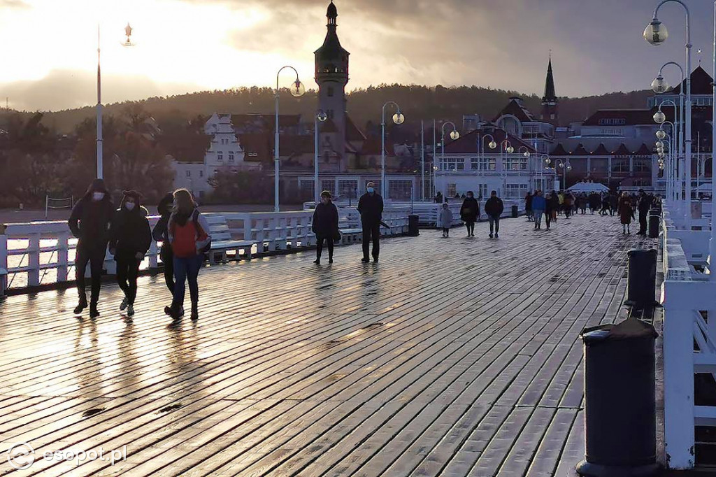 Sopot: Pogoda nie odstraszyła spacerowiczów w kolejny listopadowy weekend [FOTO]
