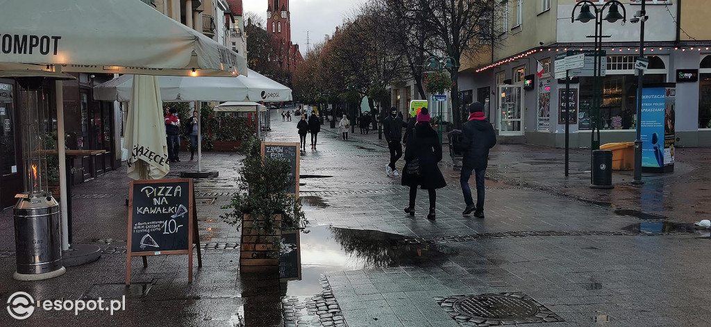 Sopot: Pogoda nie odstraszyła spacerowiczów w kolejny listopadowy weekend [FOTO]