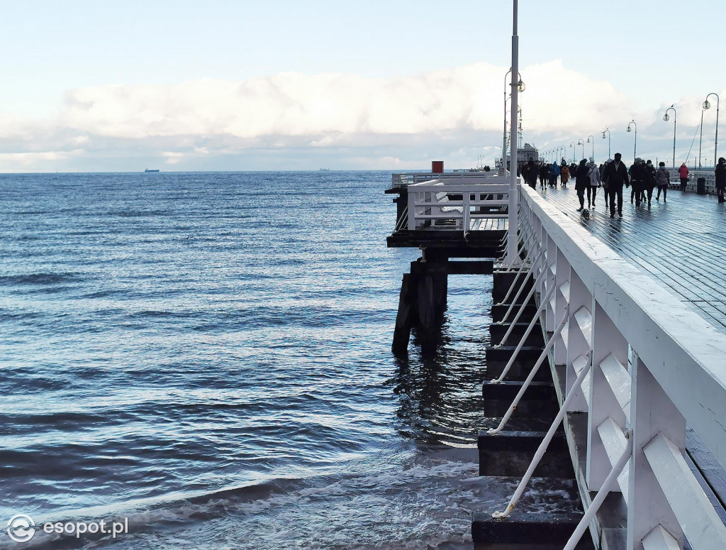 Tłumy na molo i piękny Sopot w ostatni weekend listopada [FOTO]