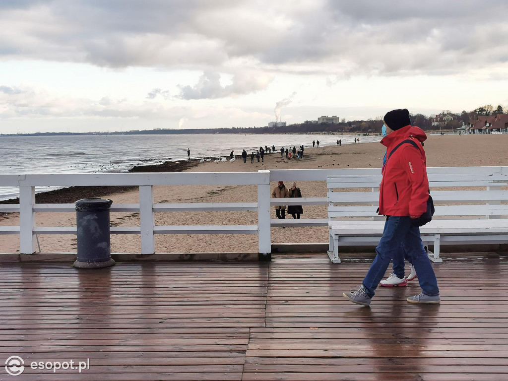 Tłumy na molo i piękny Sopot w ostatni weekend listopada [FOTO]