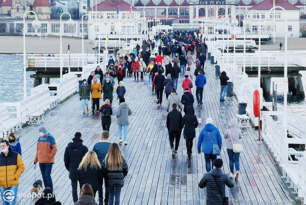 Tłumy na molo i piękny Sopot w ostatni weekend listopada [FOTO]