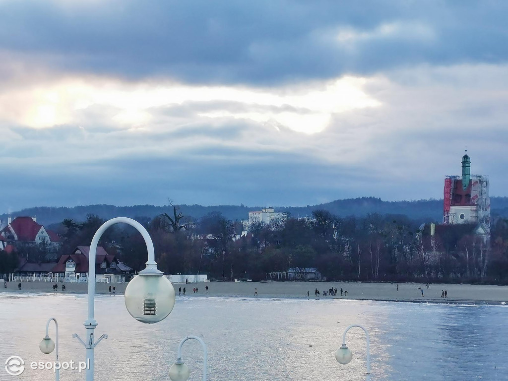 Tłumy na molo i piękny Sopot w ostatni weekend listopada [FOTO]
