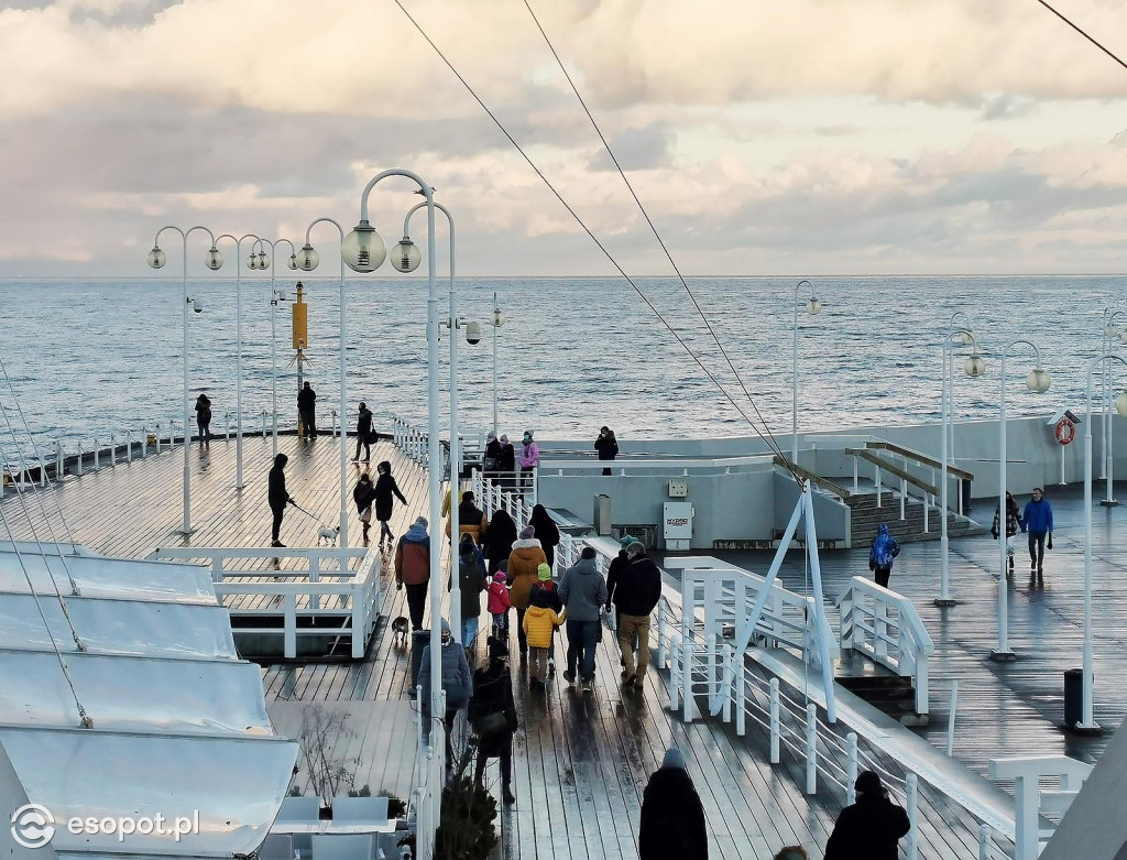 Tłumy na molo i piękny Sopot w ostatni weekend listopada [FOTO]