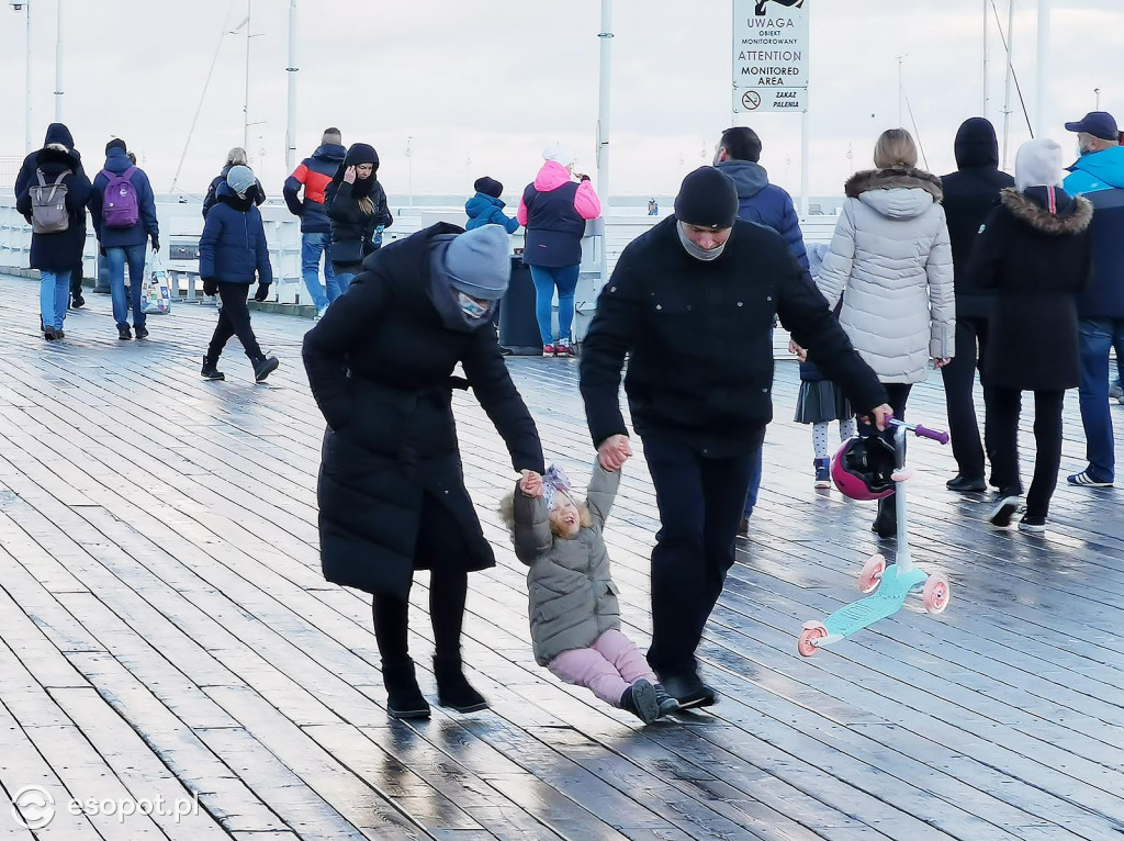 Tłumy na molo i piękny Sopot w ostatni weekend listopada [FOTO]