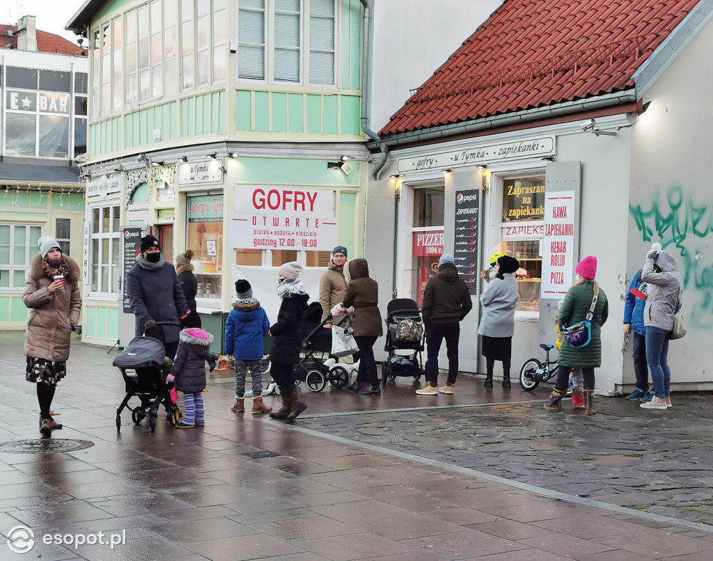 Tłumy na molo i piękny Sopot w ostatni weekend listopada [FOTO]