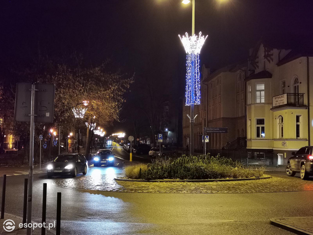 Sopot: Zabłysła choinka i kolorowe dekoracje świąteczne [FOTO]