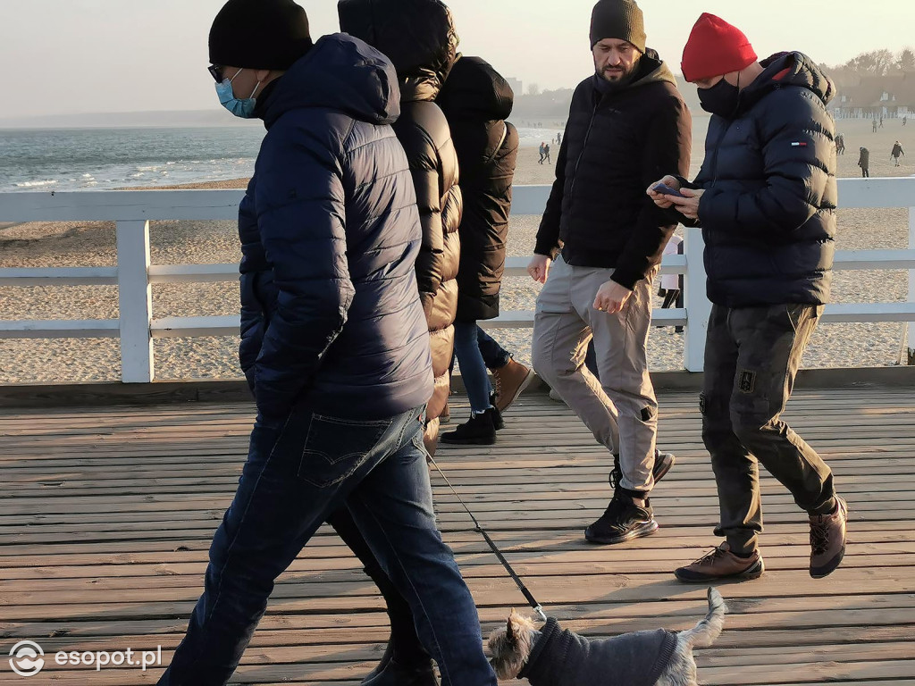 Sopot: Wiele osób wybrało spacer zamiast zakupów w ostatni przedświąteczny weekend [FOTO]