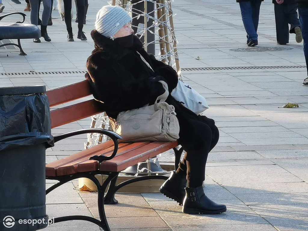 Sopot: Wiele osób wybrało spacer zamiast zakupów w ostatni przedświąteczny weekend [FOTO]