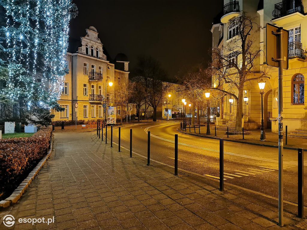Sylwester Sopot 2020 - opustoszałe miasto wita Nowy Rok [FOTO]