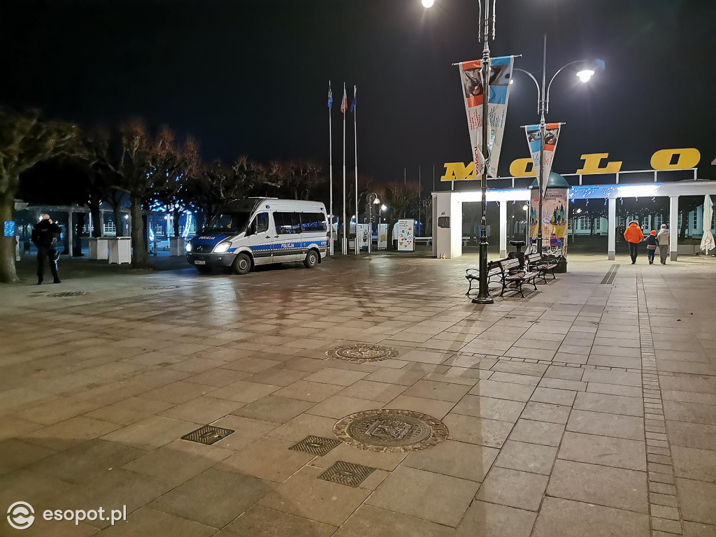 Sylwester Sopot 2020 - opustoszałe miasto wita Nowy Rok [FOTO]