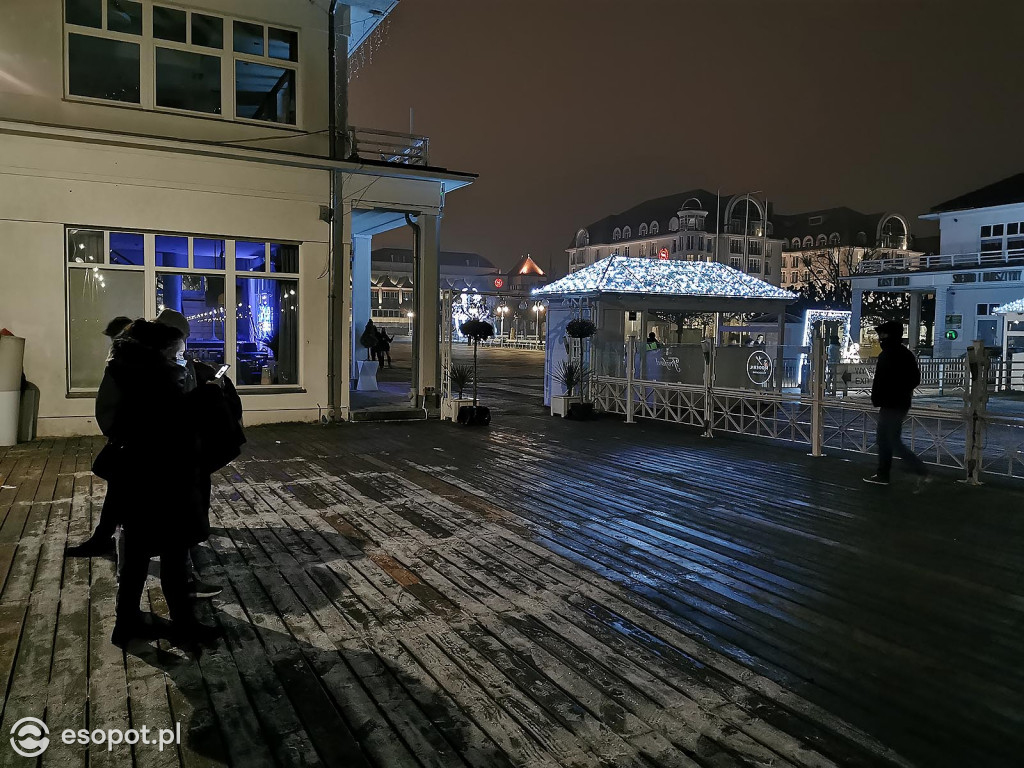 Sylwester Sopot 2020 - opustoszałe miasto wita Nowy Rok [FOTO]
