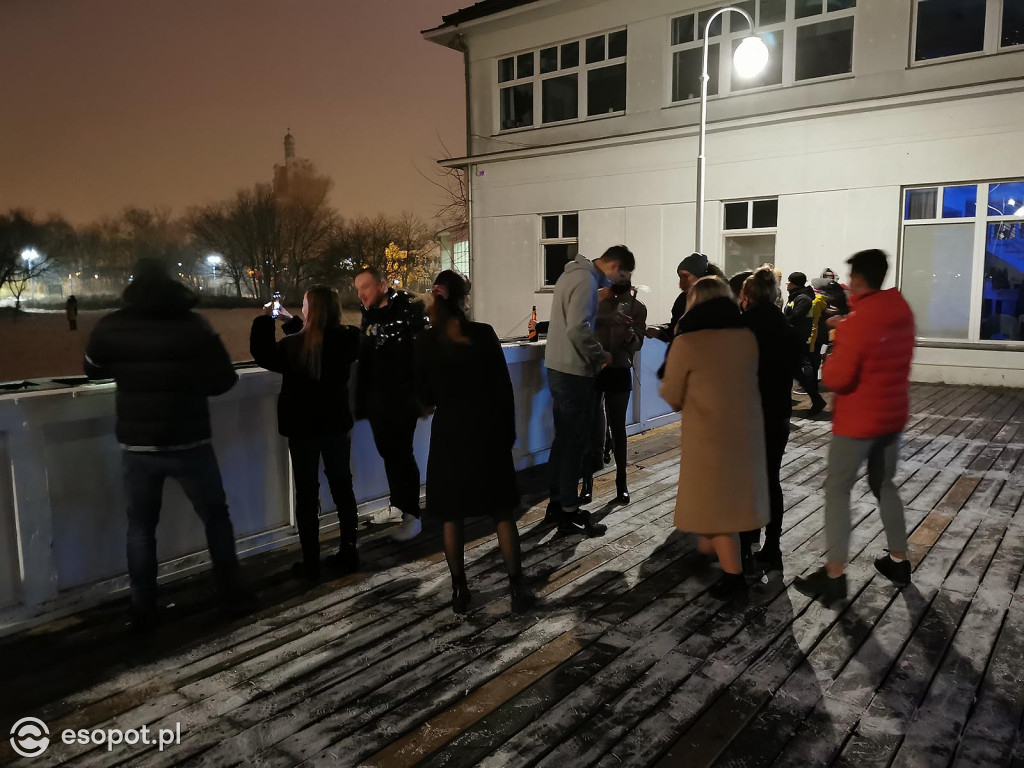 Sylwester Sopot 2020 - opustoszałe miasto wita Nowy Rok [FOTO]