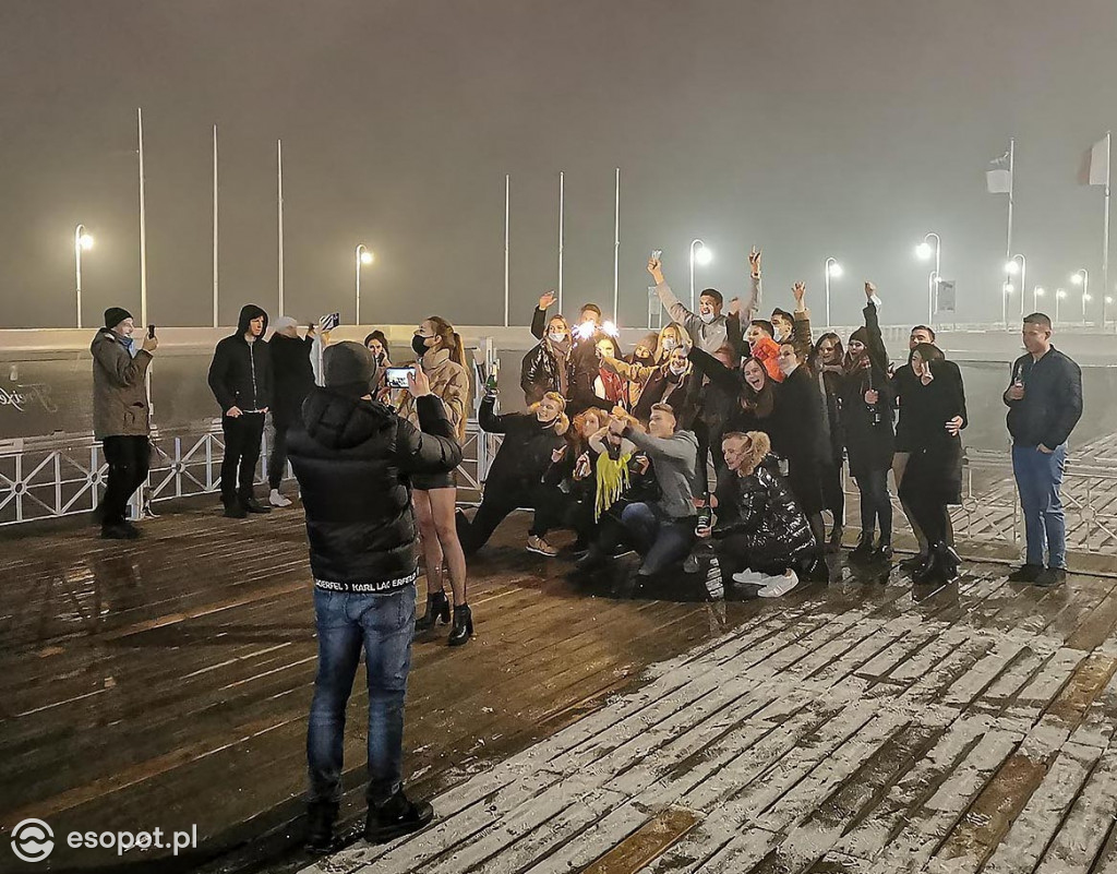Sylwester Sopot 2020 - opustoszałe miasto wita Nowy Rok [FOTO]