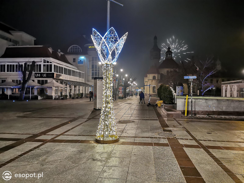 Sylwester Sopot 2020 - opustoszałe miasto wita Nowy Rok [FOTO]