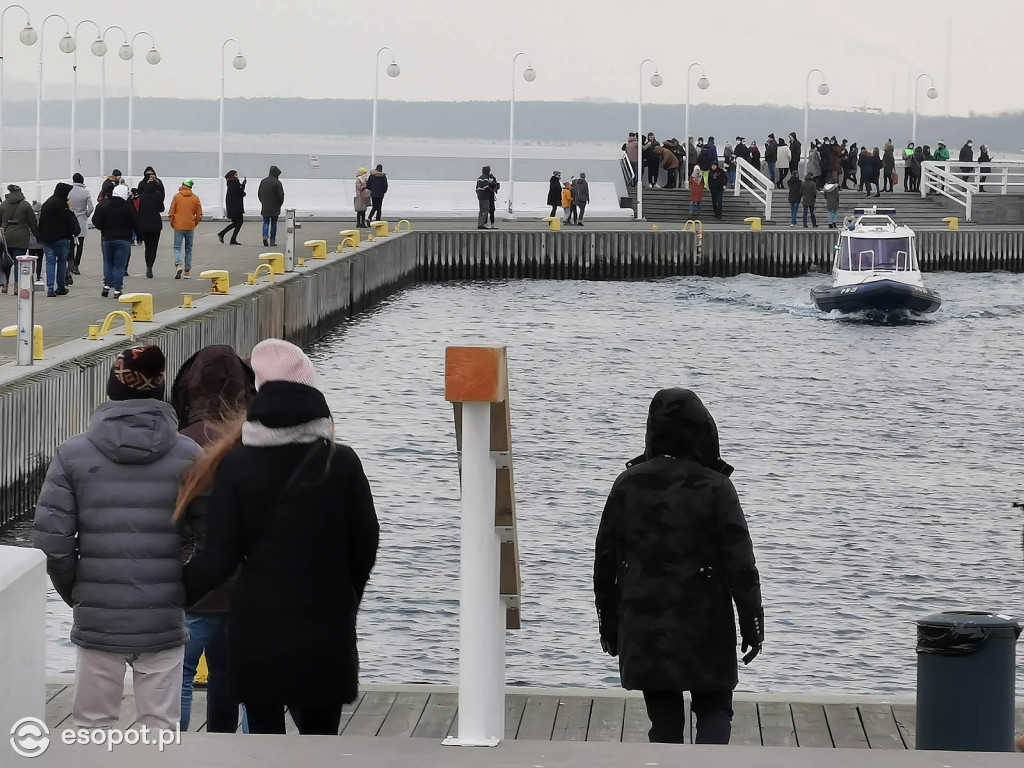 Sopot: Tłumy jak w sezonie w pierwszą sobotę Nowego Roku 01.2021 [FOTO]