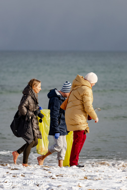 Śmieciospacer, czyli sprzątanie sopockiej plaży: Apartamenty Bema 4 w akcji