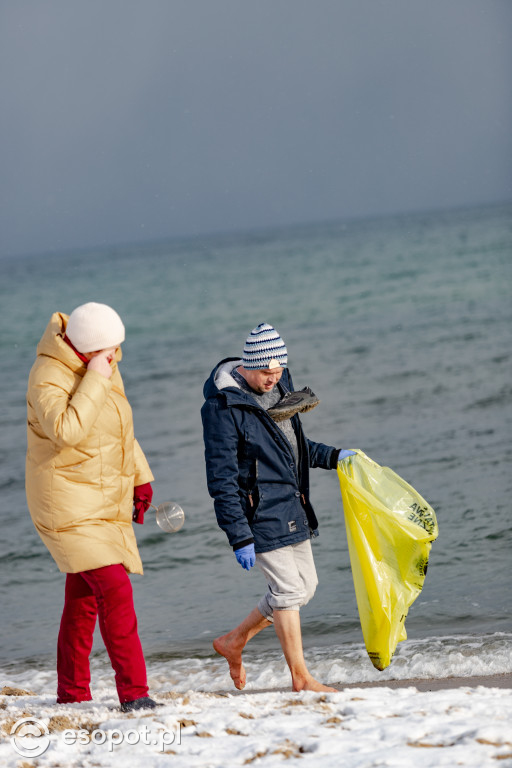 Śmieciospacer, czyli sprzątanie sopockiej plaży: Apartamenty Bema 4 w akcji