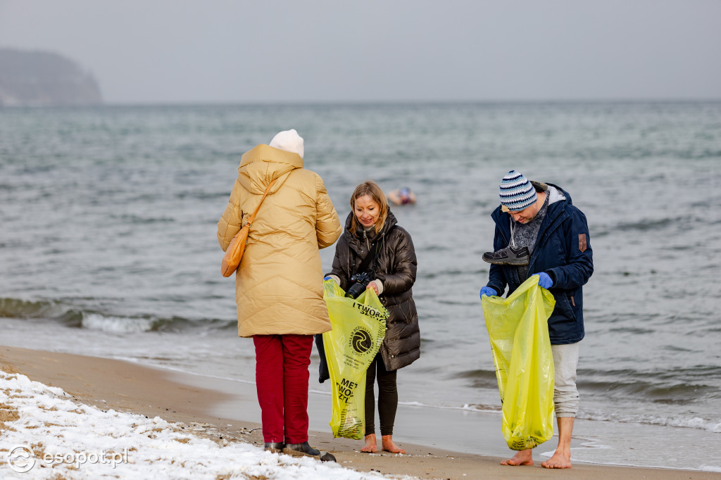 Śmieciospacer, czyli sprzątanie sopockiej plaży: Apartamenty Bema 4 w akcji