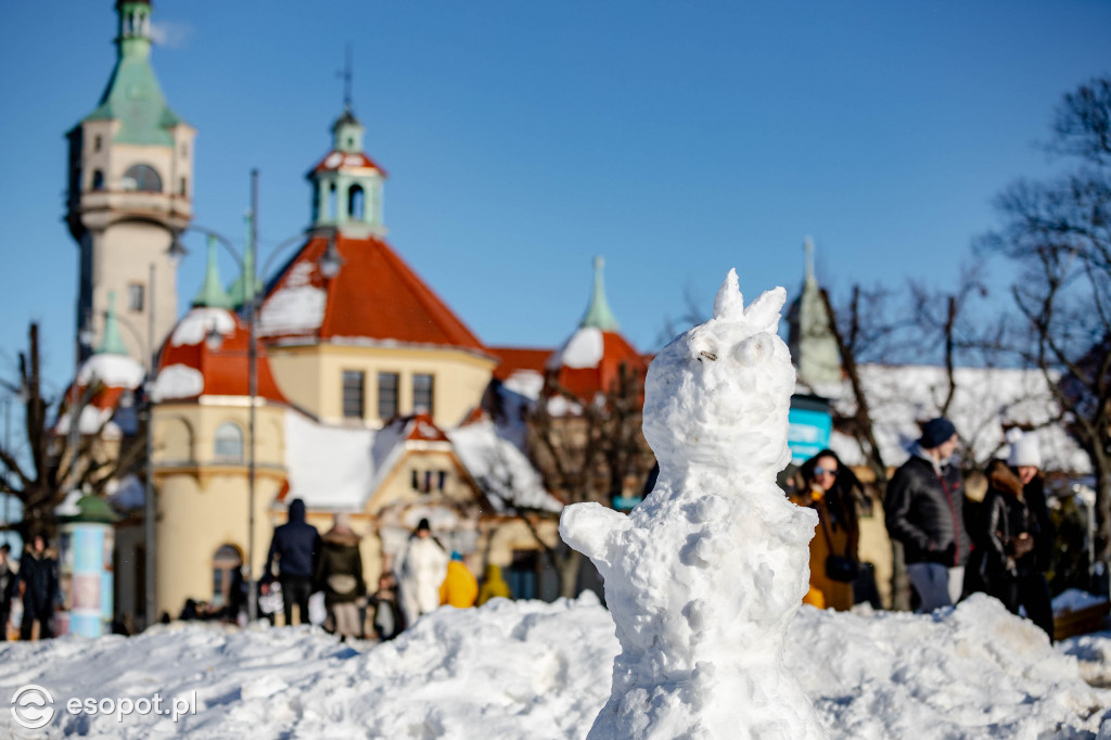 Morze spacerowiczów w Sopocie! Napływ turystów po otwarciu hoteli [FOTO]