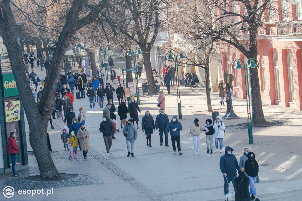 Ostatnia niedziela lutego w Sopocie: centrum miasta jak w środku lata