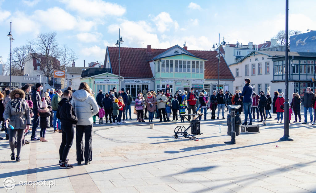 Ostatnia niedziela lutego w Sopocie: centrum miasta jak w środku lata