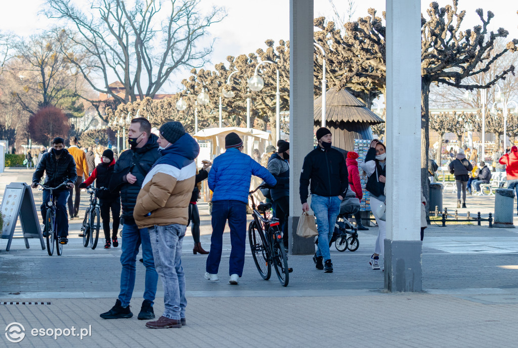 Ostatnia niedziela lutego w Sopocie: centrum miasta jak w środku lata