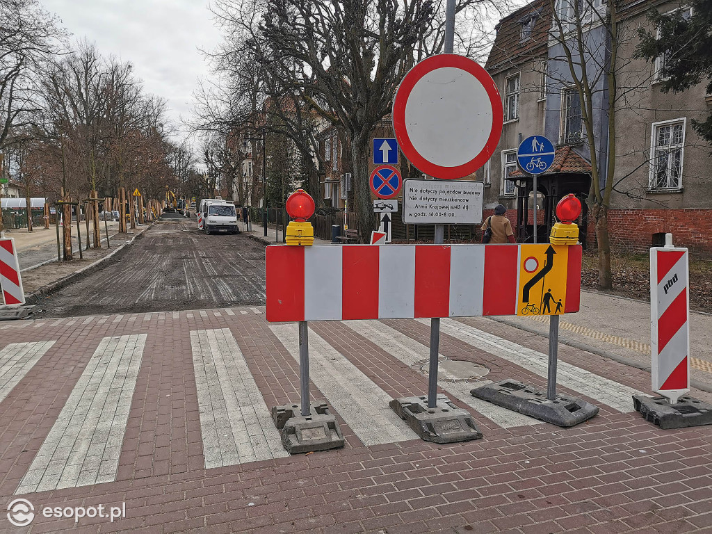 Sopot: Prace przy przebudowie ścieżki rowerowej wzdłuż Armii Krajowej [FOTO]