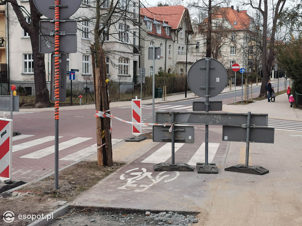 Sopot: Prace przy przebudowie ścieżki rowerowej wzdłuż Armii Krajowej [FOTO]