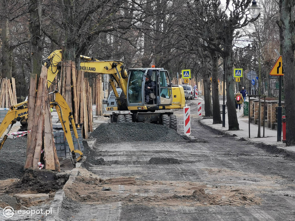 Sopot: Prace przy przebudowie ścieżki rowerowej wzdłuż Armii Krajowej [FOTO]