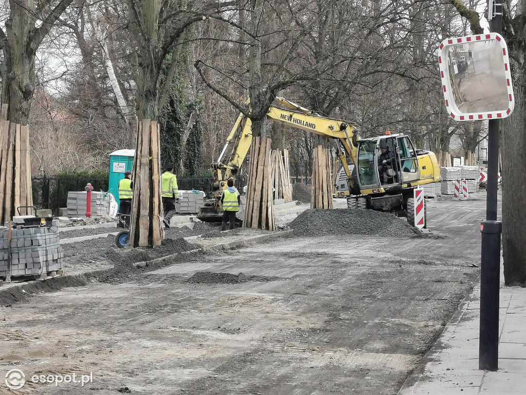 Sopot: Prace przy przebudowie ścieżki rowerowej wzdłuż Armii Krajowej [FOTO]