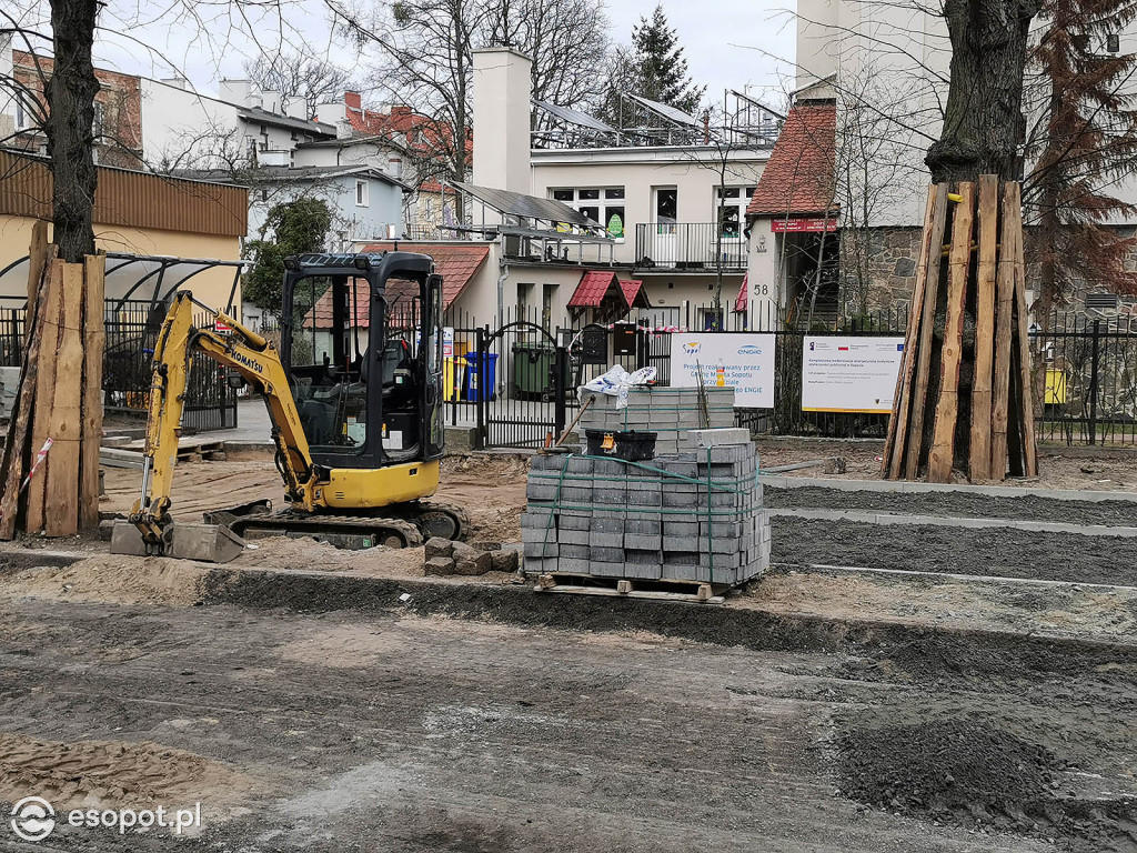 Sopot: Prace przy przebudowie ścieżki rowerowej wzdłuż Armii Krajowej [FOTO]