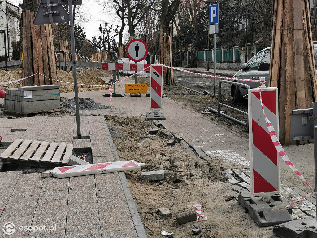 Sopot: Prace przy przebudowie ścieżki rowerowej wzdłuż Armii Krajowej [FOTO]