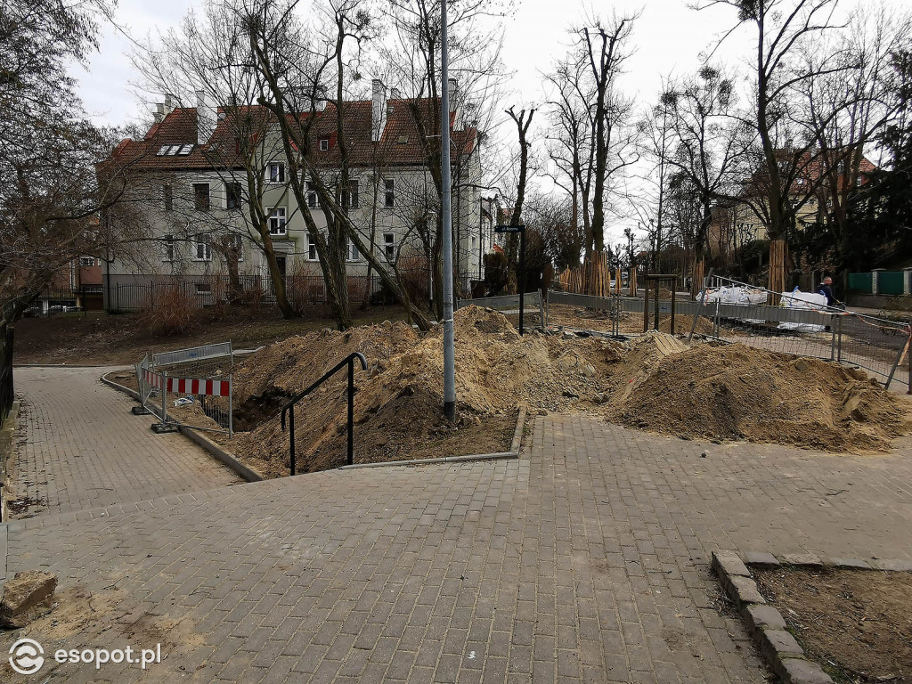 Sopot: Prace przy przebudowie ścieżki rowerowej wzdłuż Armii Krajowej [FOTO]